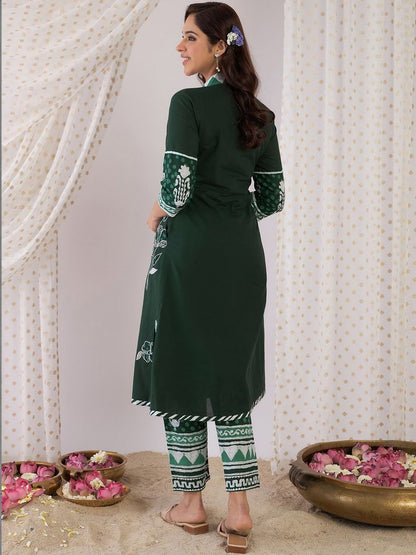 Women Floral Printed Regular Pure Cotton Kurta with Trousers