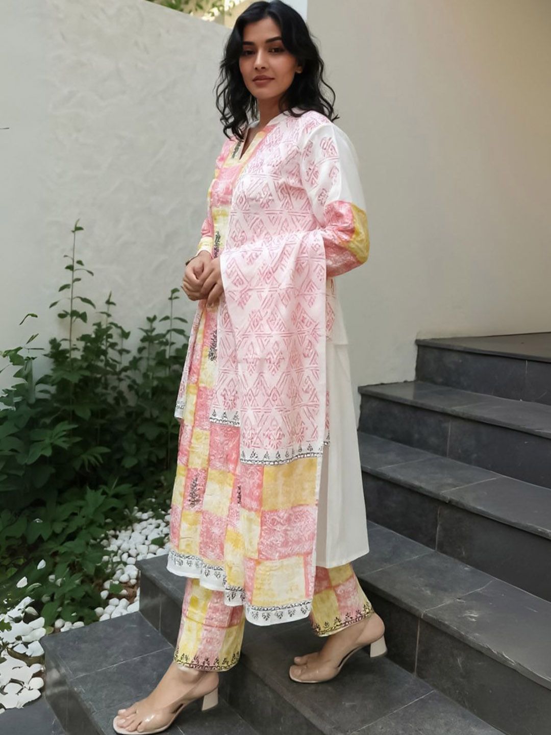 Women Checked Pure Cotton Kurta with Palazzo & Dupatta