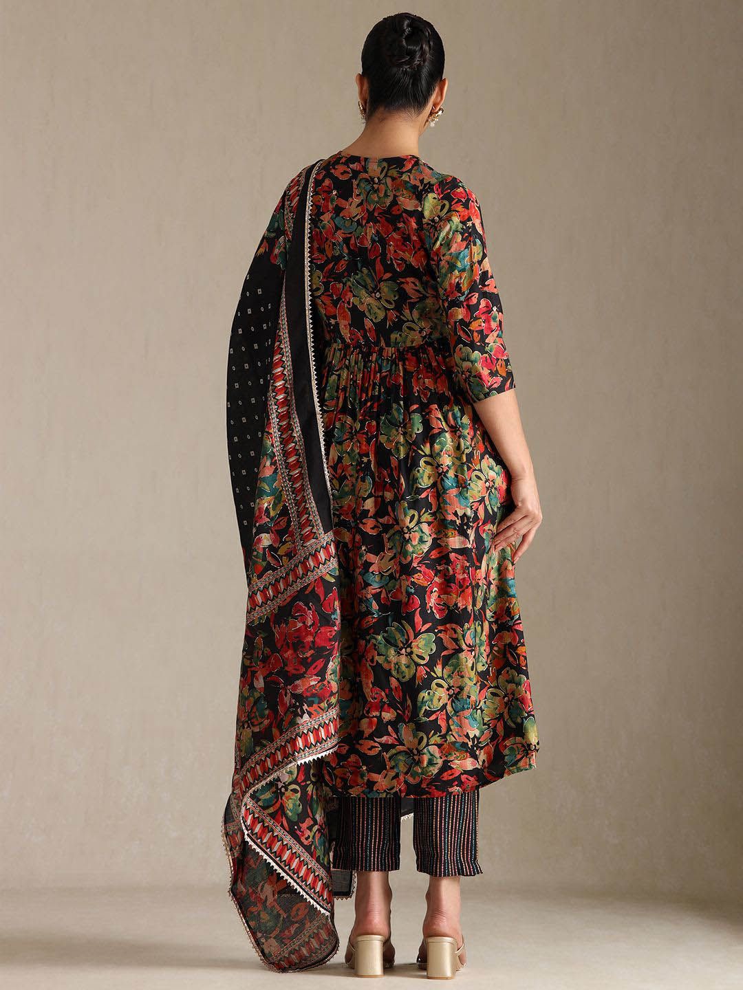 Dhiyona SO Women's Women Floral Printed Regular Zardozi Kurta with Trousers & Dupatta