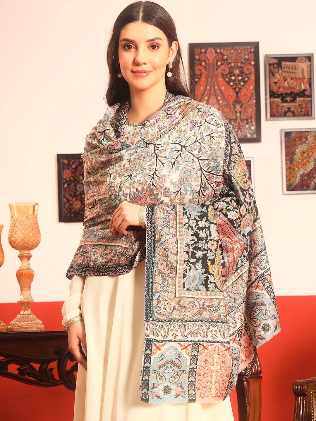 Dhiyona PA Guldasta Fine Wool Kalamkari Paisley Embroidered Shawl