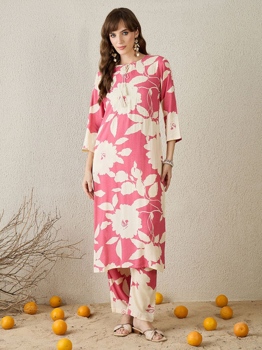 Women Peach Floral Printed Regular Kurta with Trousers