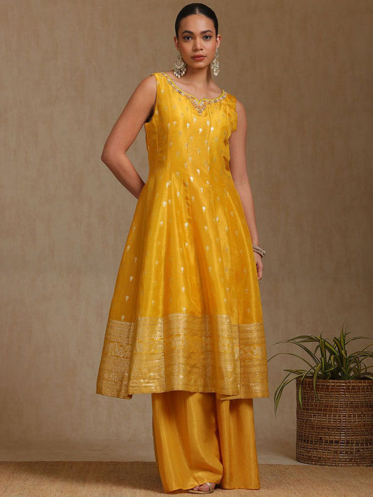 Dhiyona SO Women's Women Regular Sequinned Kurta with Palazzos & With Dupatta