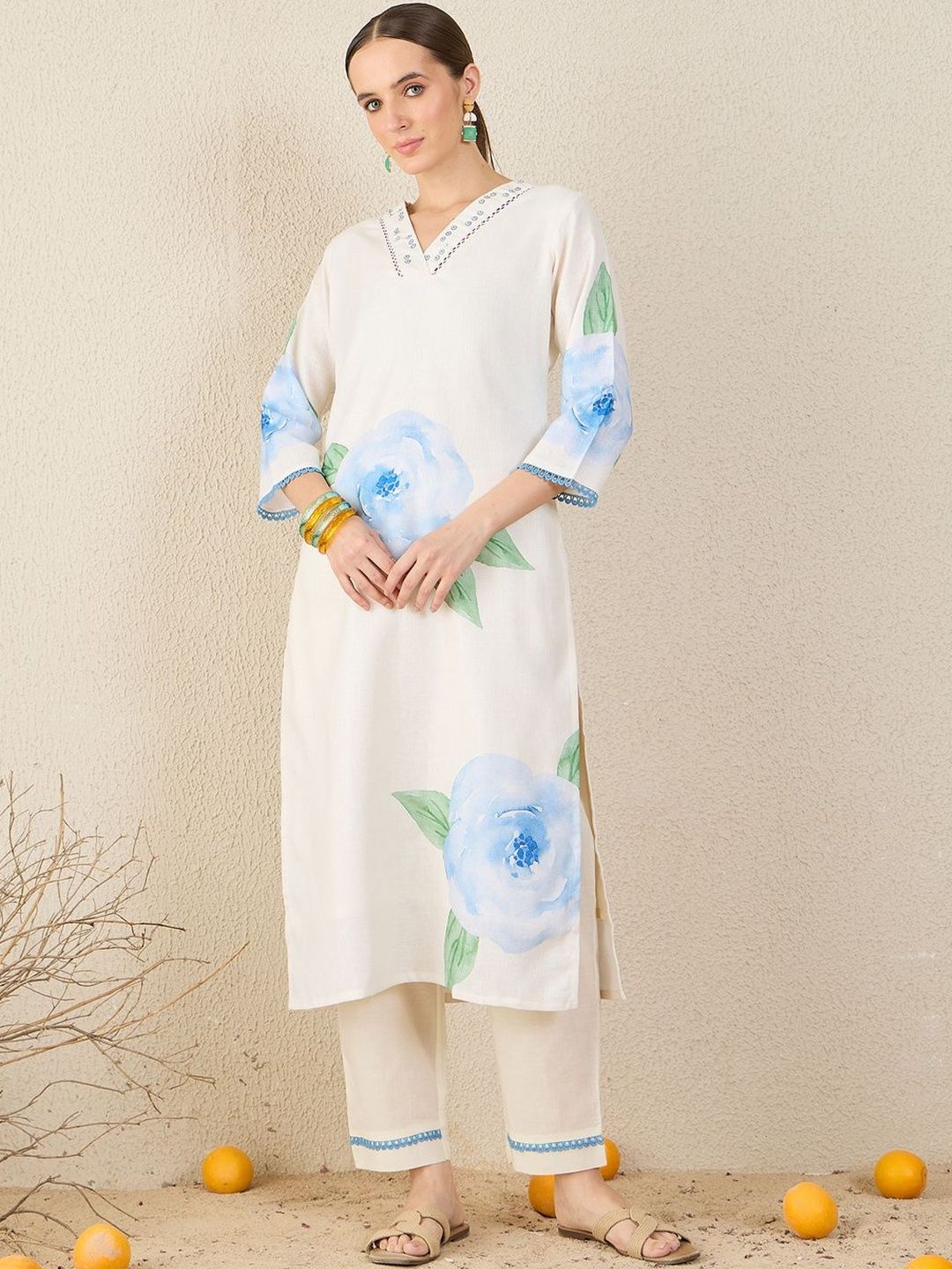 Women Floral Printed Regular Thread Work Linen Kurta with Trousers & With Dupatta