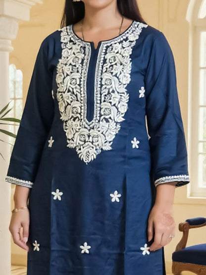 Floral Embroidered Thread Work Straight Kurta With Trousers