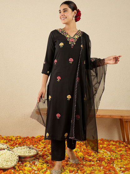 Women Floral Embroidered Kurta with Trousers & Dupatta