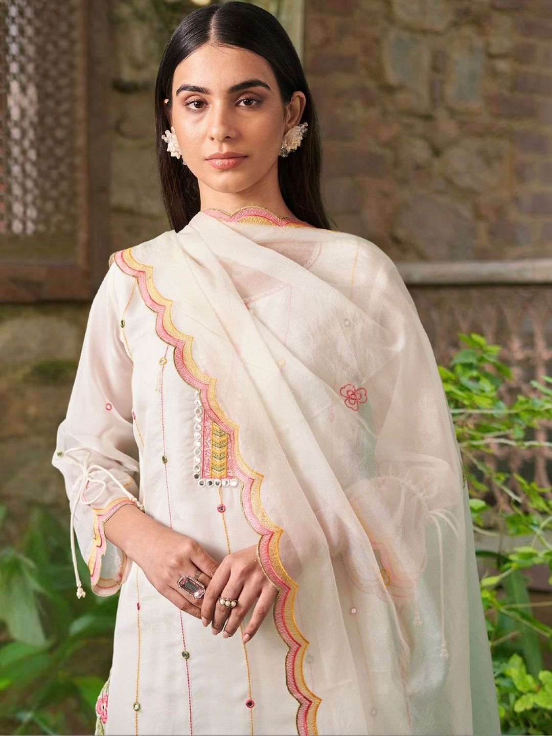 Dhiyona IE Women Floral Embroidered Regular Mirror Work Kurta with Trousers & With Dupatta