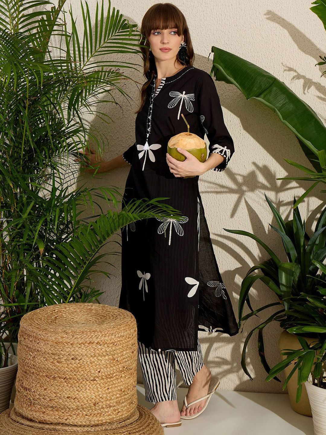 Dhiyona IE Women Straight Kurta With Pants Co-Ords