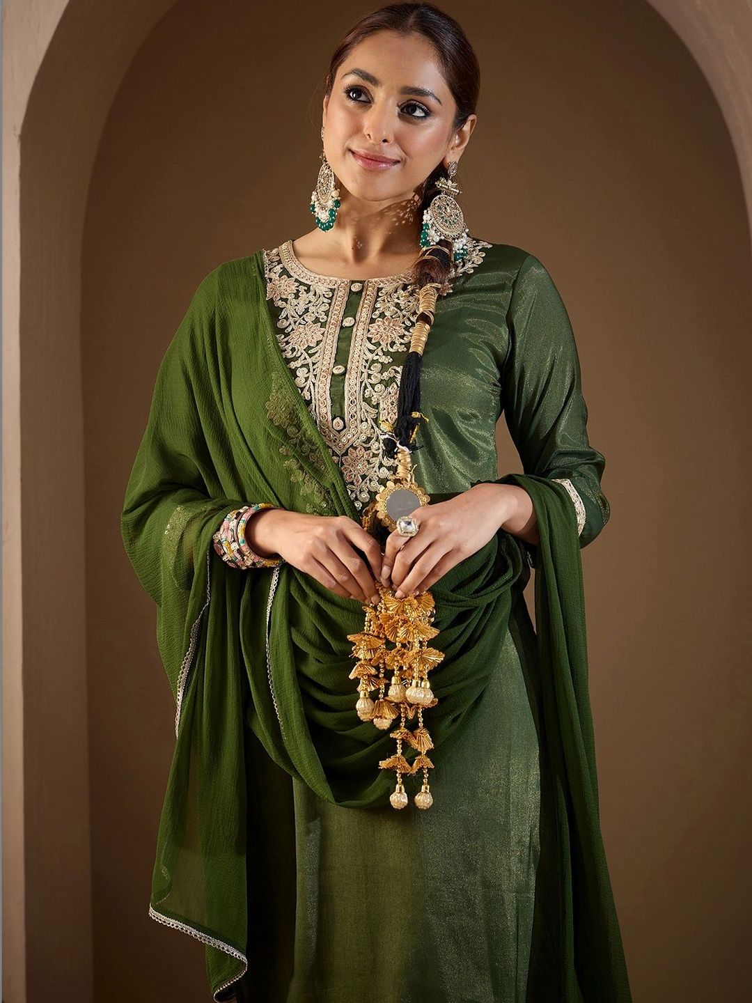 Women Ethnic Motifs Embroidered Regular Thread Work Kurta with Trousers & With Dupatta