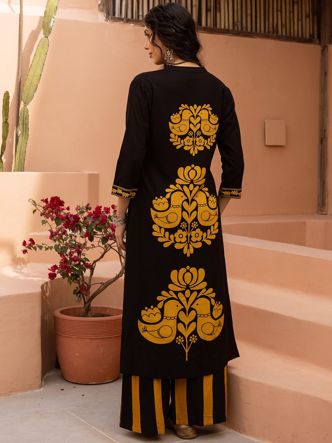 Dhiyona SN Women's Ethnic Motifs Printed Mandarin Collar Straight Kurta & Palazzos