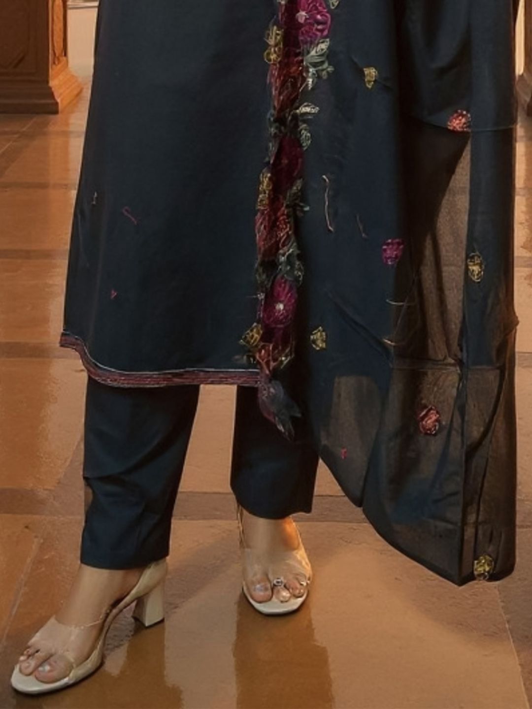 Floral Embroidered Thread Work Pure Cotton Kurta With Trousers & Dupatta