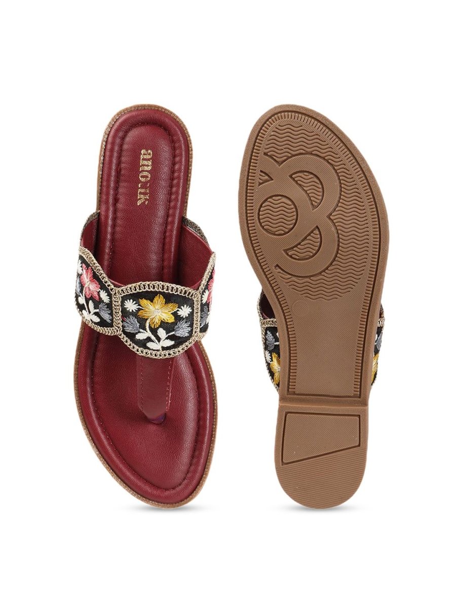 Dhiyona AK Women Embroidered T-Strap Flats