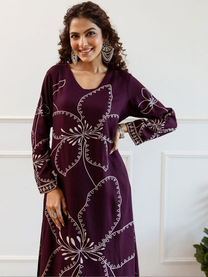 Women Floral Printed Regular Thread Work Kurta with Trousers