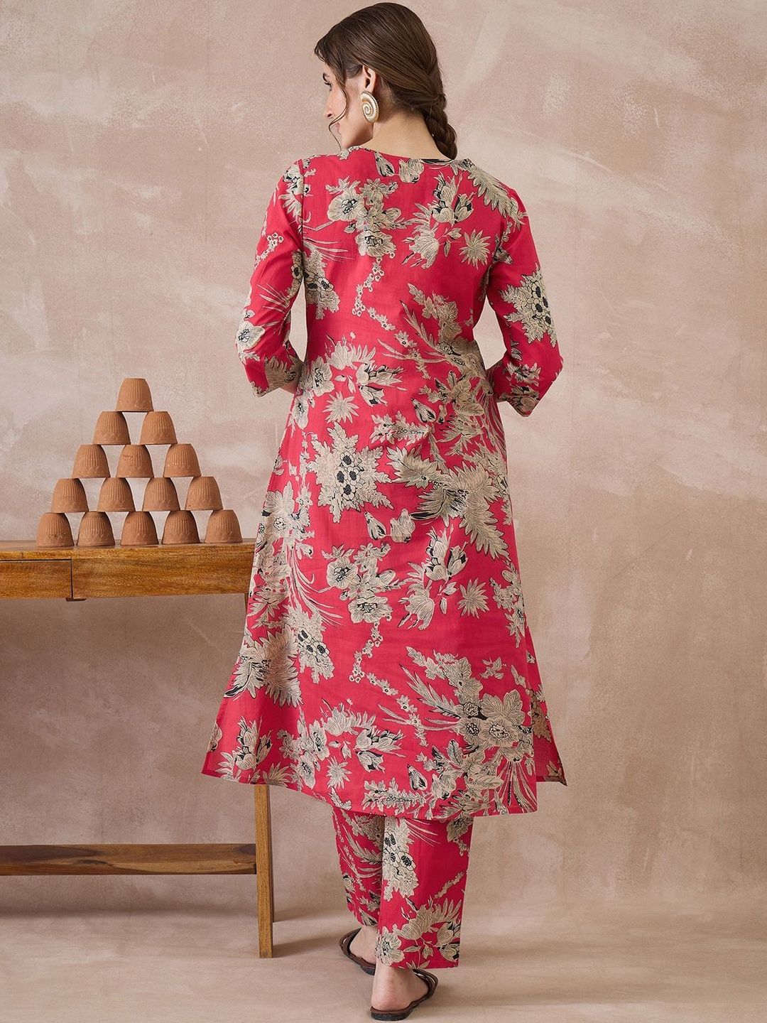 Women Floral Printed Regular Pure Cotton Kurta with Trousers