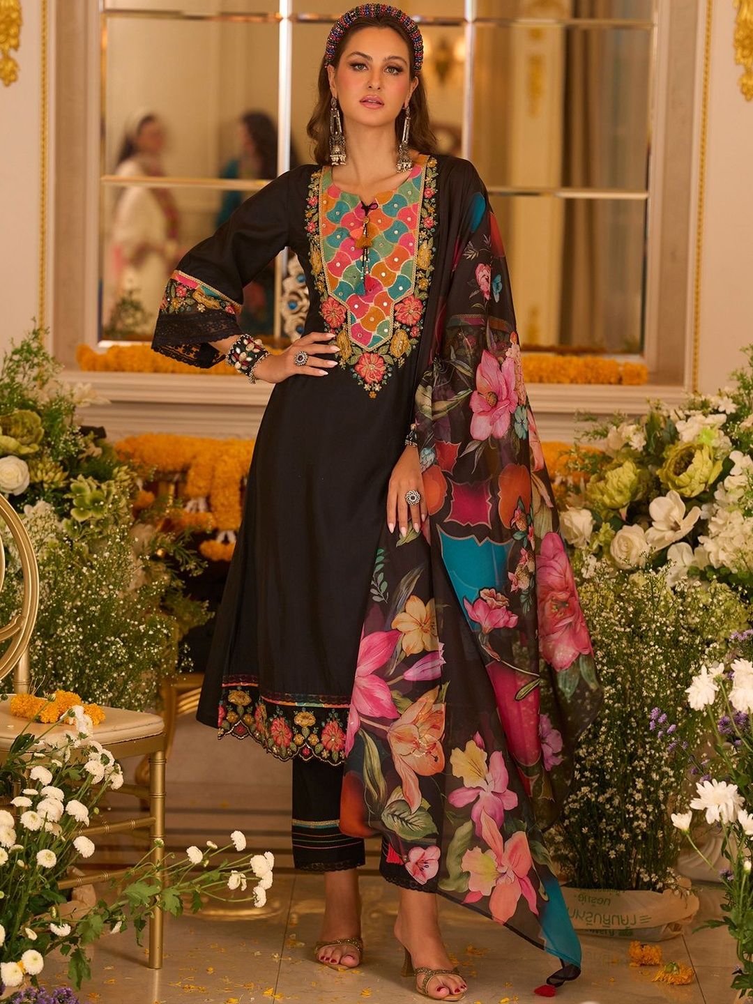 Women Floral Embroidered Kurta with Trousers & Dupatta