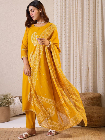 Paisley Printed Thread Work Pure Cotton Straight Kurta & Trousers With Dupatta