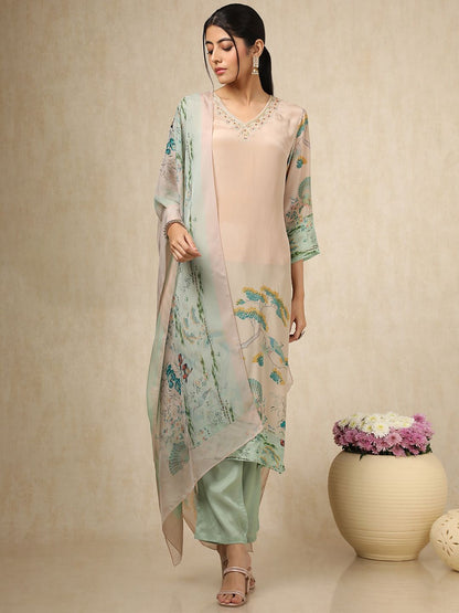 Dhiyona SO Women's Women Floral Printed Regular Beads and Stones Silk Crepe Kurta with Trousers & With Dupatta
