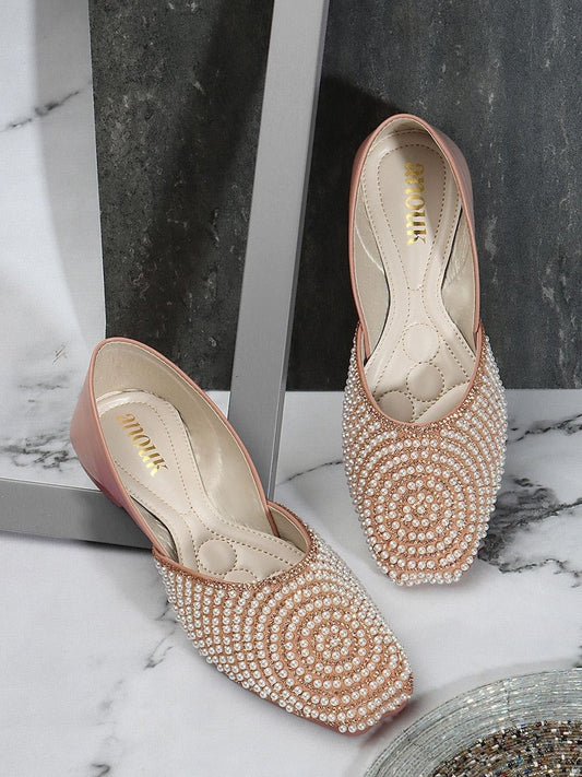 Dhiyona AK Women Embellished Ballerinas