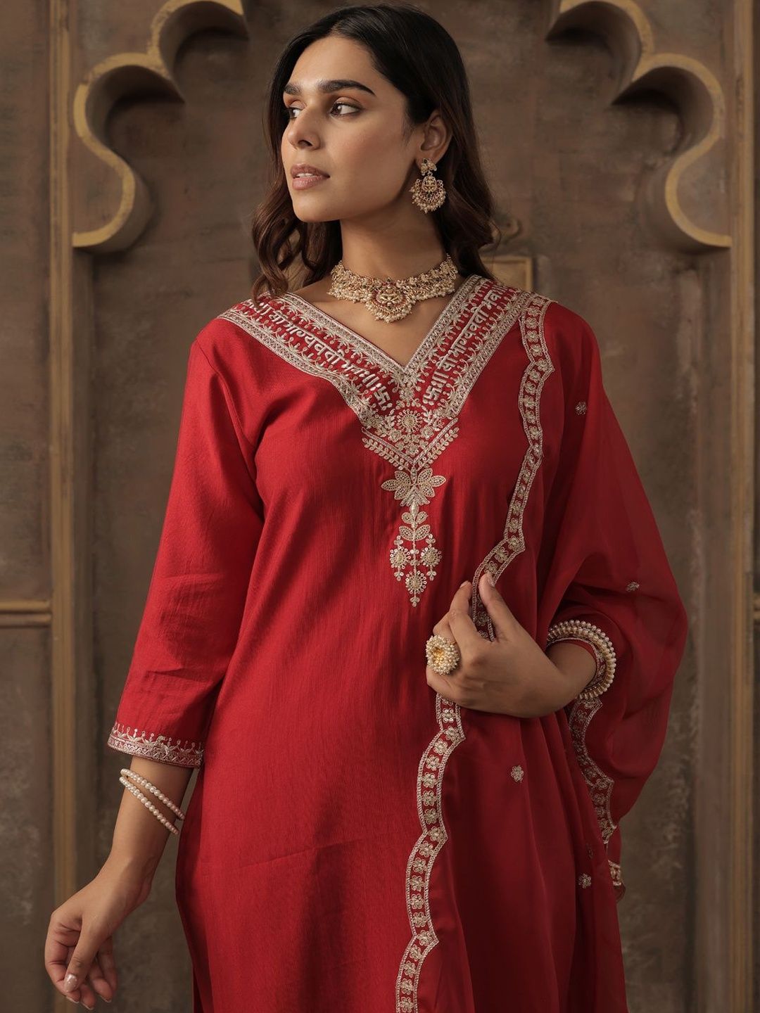 Ethnic Motifs Embroidered V-Neck Straight Kurta With Trousers & Dupatta