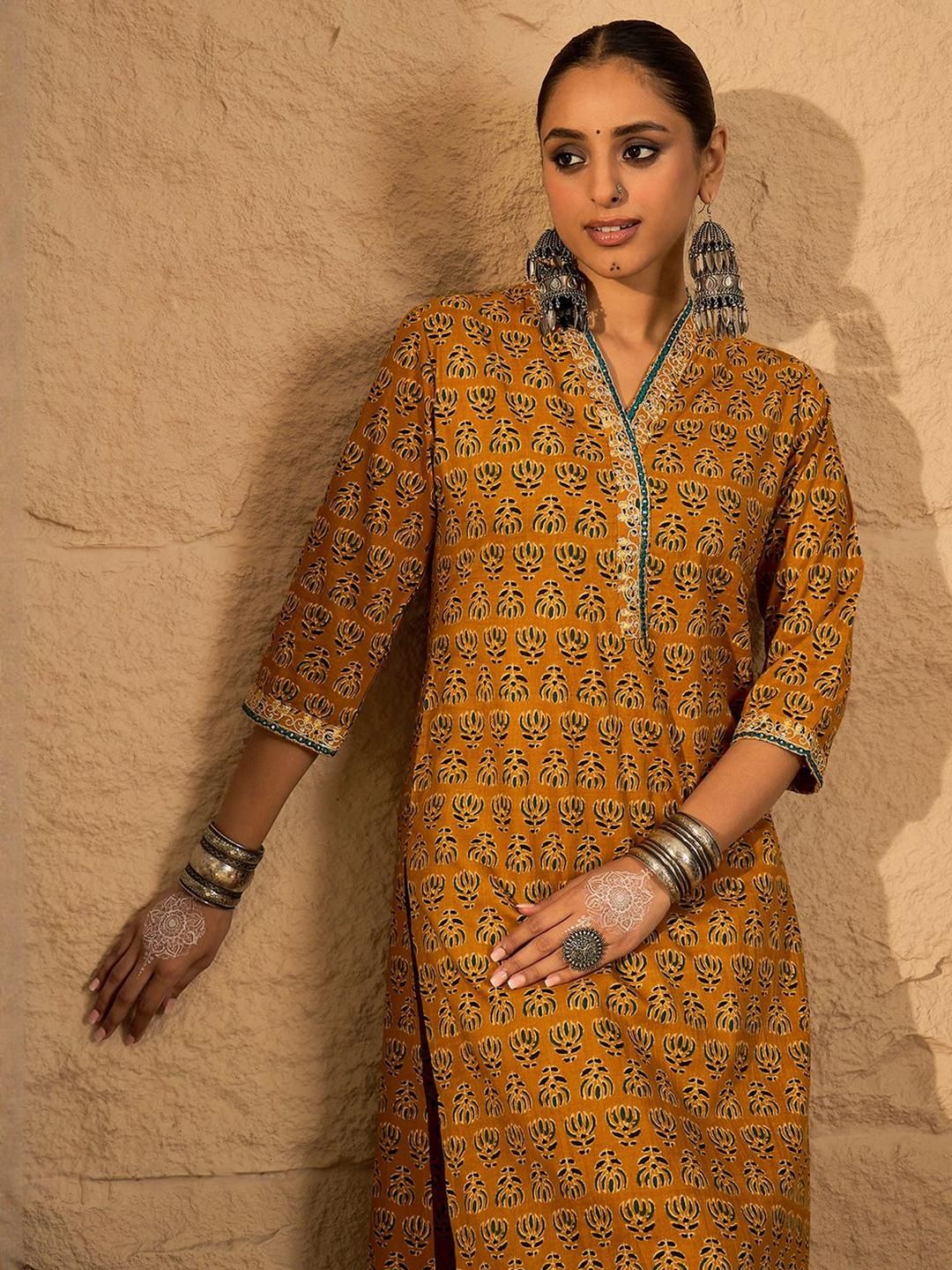 Dhiyona IE Printed Pure Cotton V-Neck Tunic With Trousers