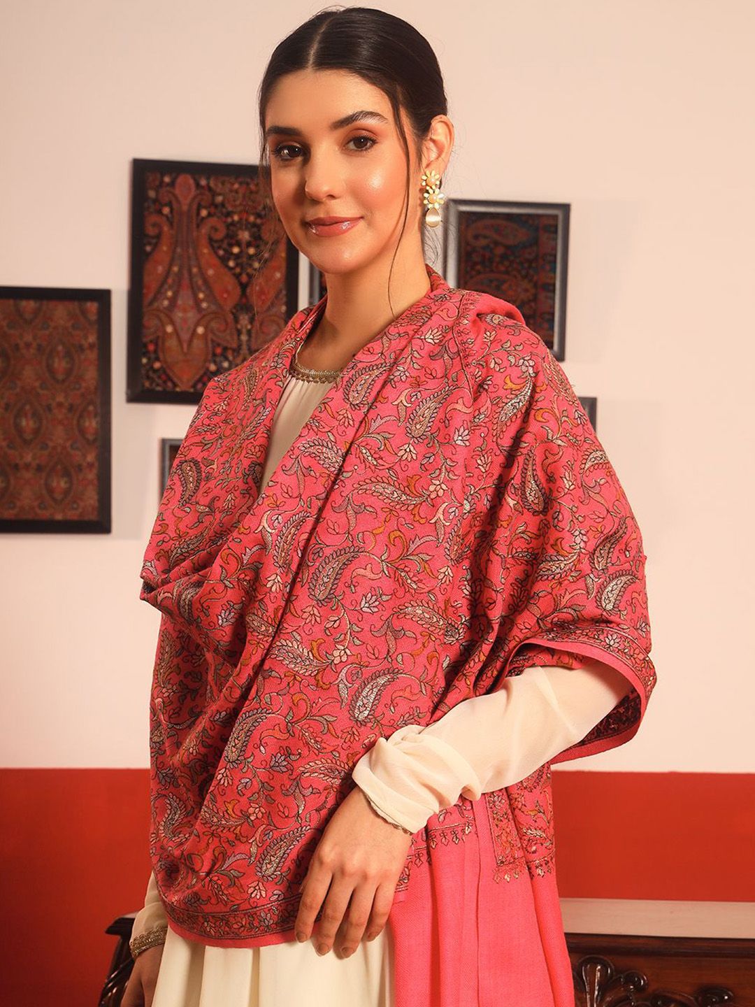 Dhiyona PA Paisley Embroidered Rangrez Pure Woolen Shawl