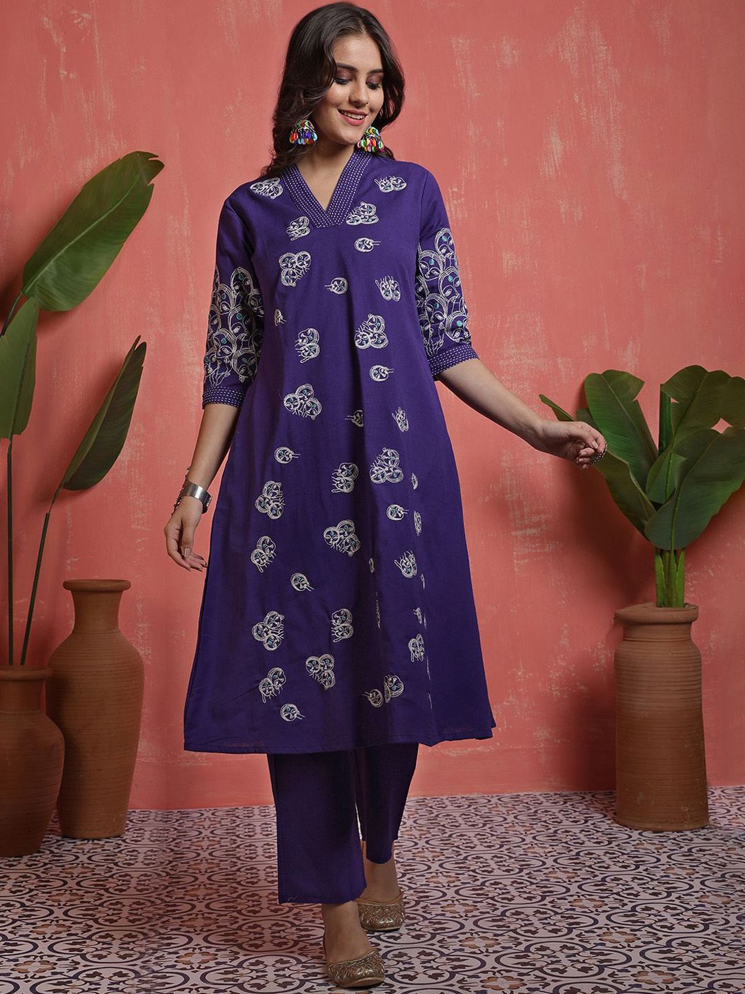Dhiyona SN Women's Embroidered Pure Cotton Kurta With Trouser