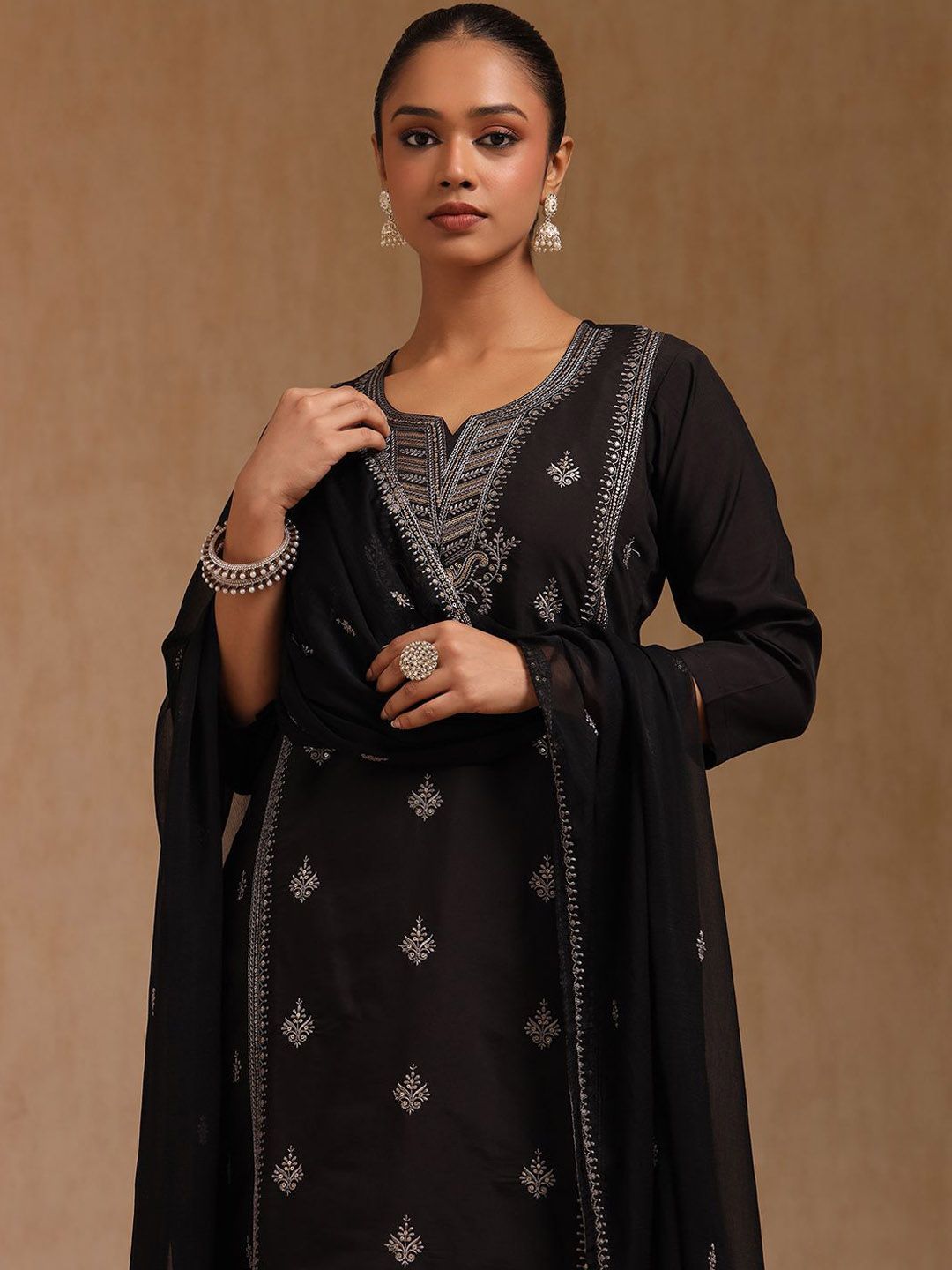 Dhiyona SO Women's Floral Embroidered Notch Neck Sequinned Straight Kurta With Trousers & Dupatta