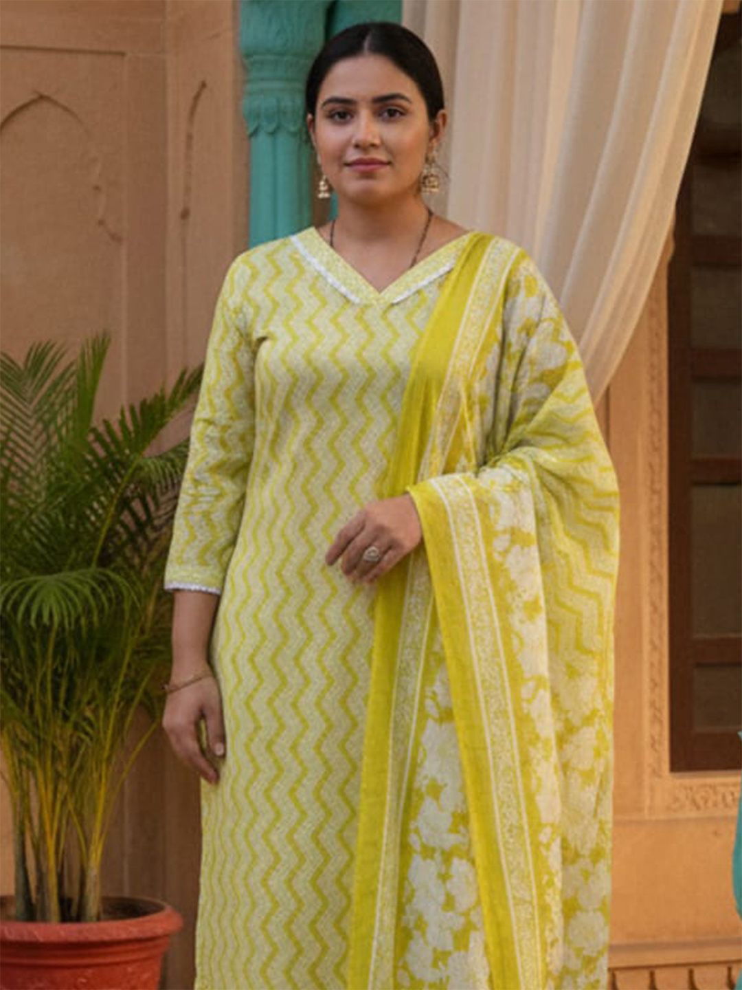 Women Printed Regular Pure Cotton Kurta & Trousers With Dupatta