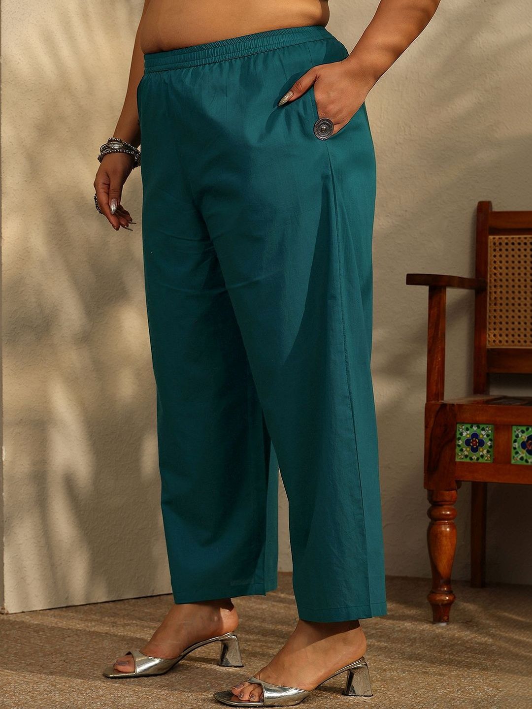 Dhiyona Women's Plus Size Ethnic Motifs Printed Kurta with Trousers & Dupatta