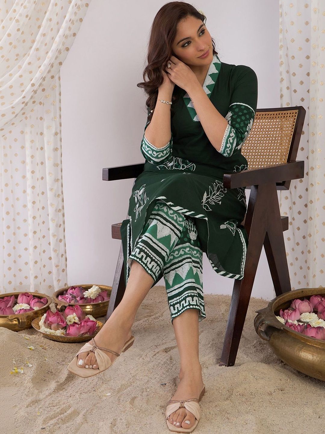 Women Floral Printed Regular Pure Cotton Kurta with Trousers