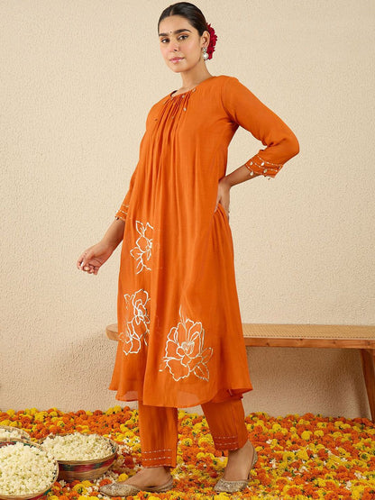 Dhiyona IE Floral Embroidered Round Neck A-Line Tunic With Trousers