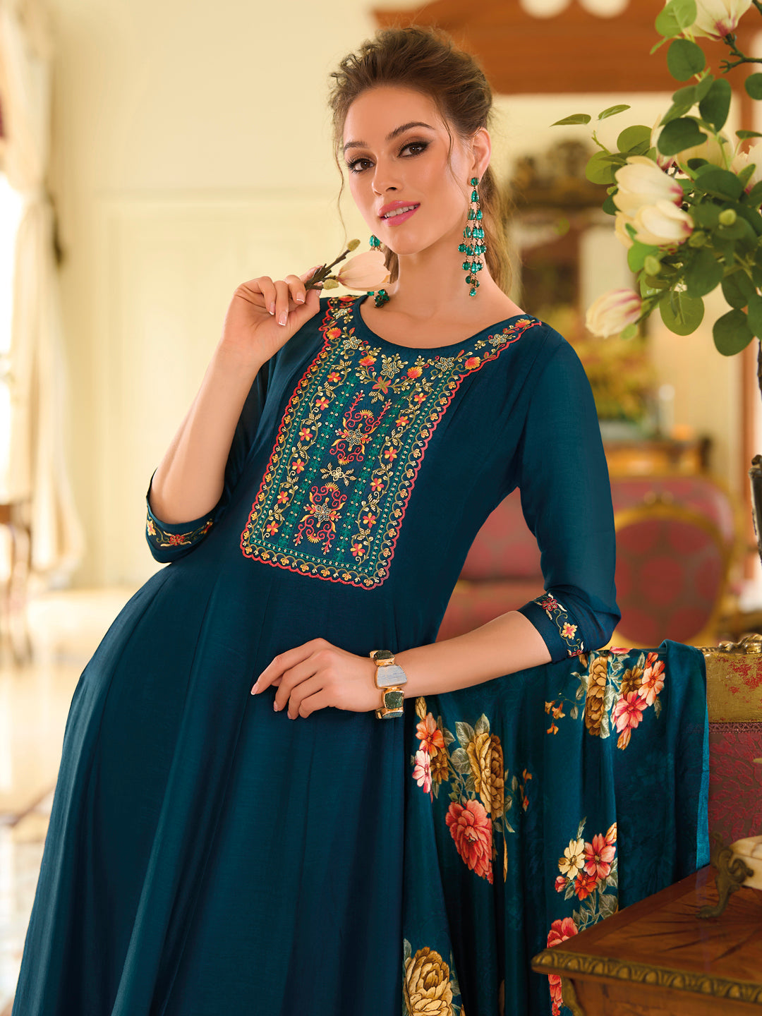 Dhiyona VV Women's Silk Blend Kurta Pant Dupatta Set