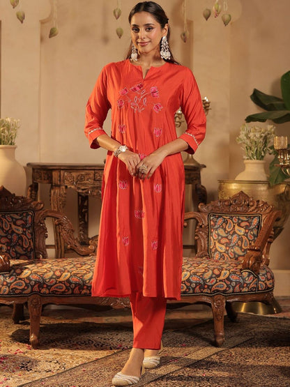 Women Ethnic Motifs Printed Kurta with Trouser