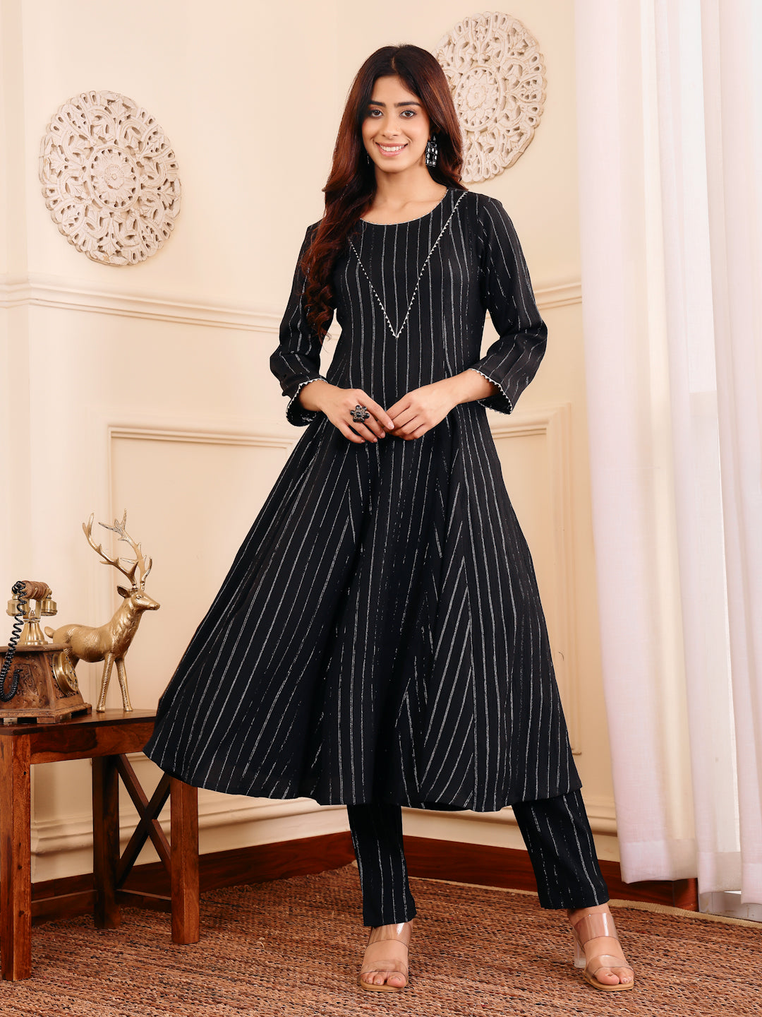 Dhiyona VR Women's Black Lurex Crepe Anarkali Kurta With Trousers