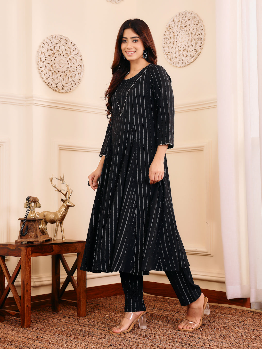 Dhiyona VR Women's Black Lurex Crepe Anarkali Kurta With Trousers