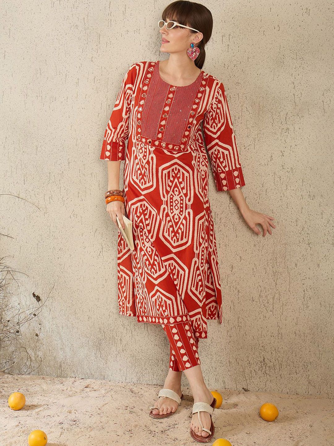 Women Ethnic Motifs Printed Pure Cotton Kurta with Trouser