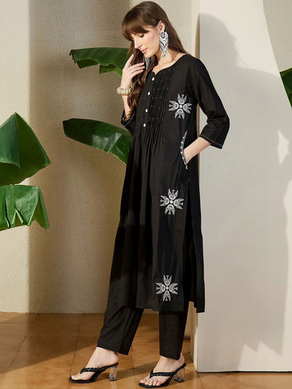 Women Ethnic Motifs Embroidered Pleated Thread Work Pure Cotton Kurta with Trousers