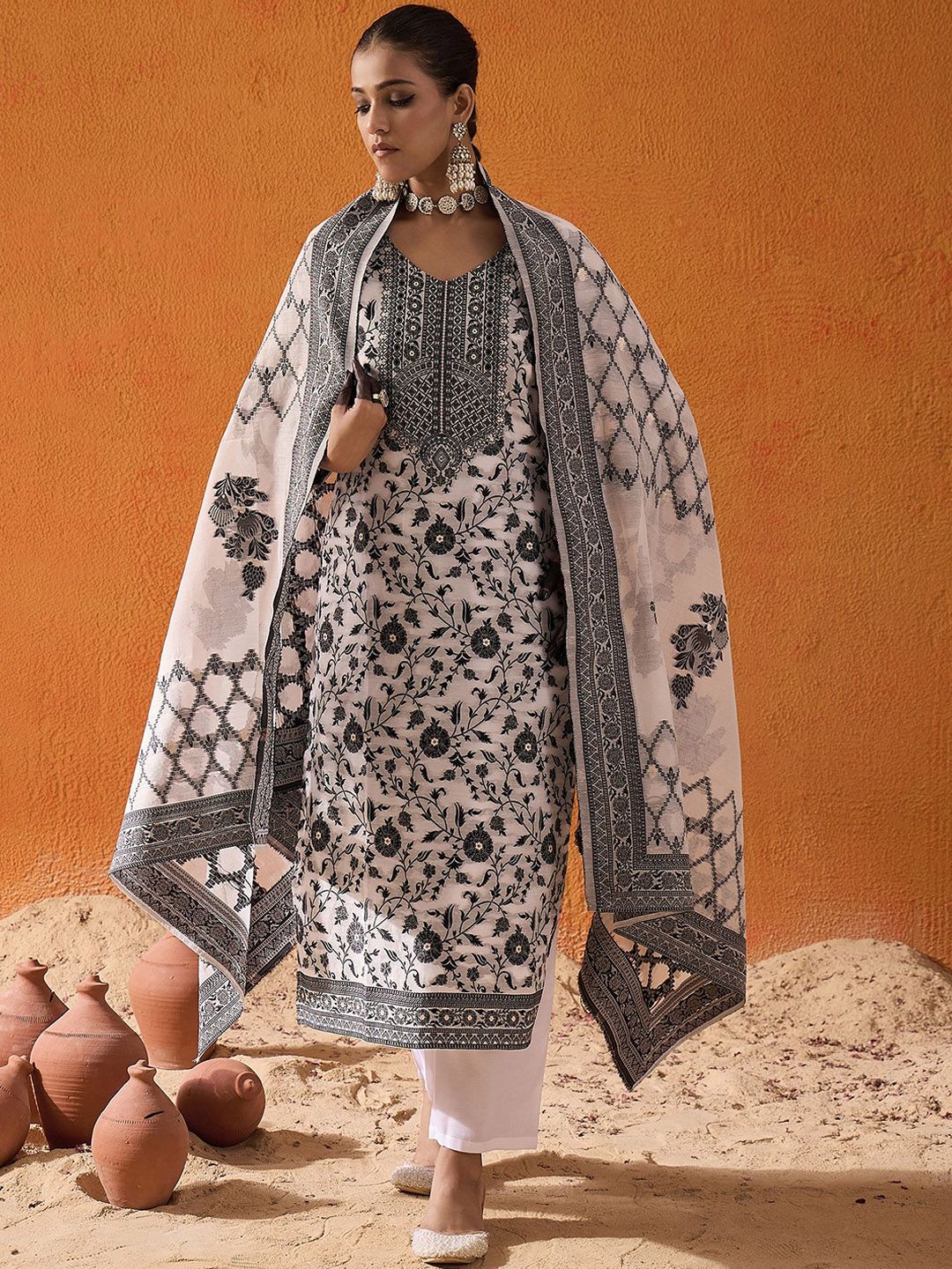 Dhiyona IE White Ethnic Motifs Woven Design Straight Kurta with Trousers & Dupatta