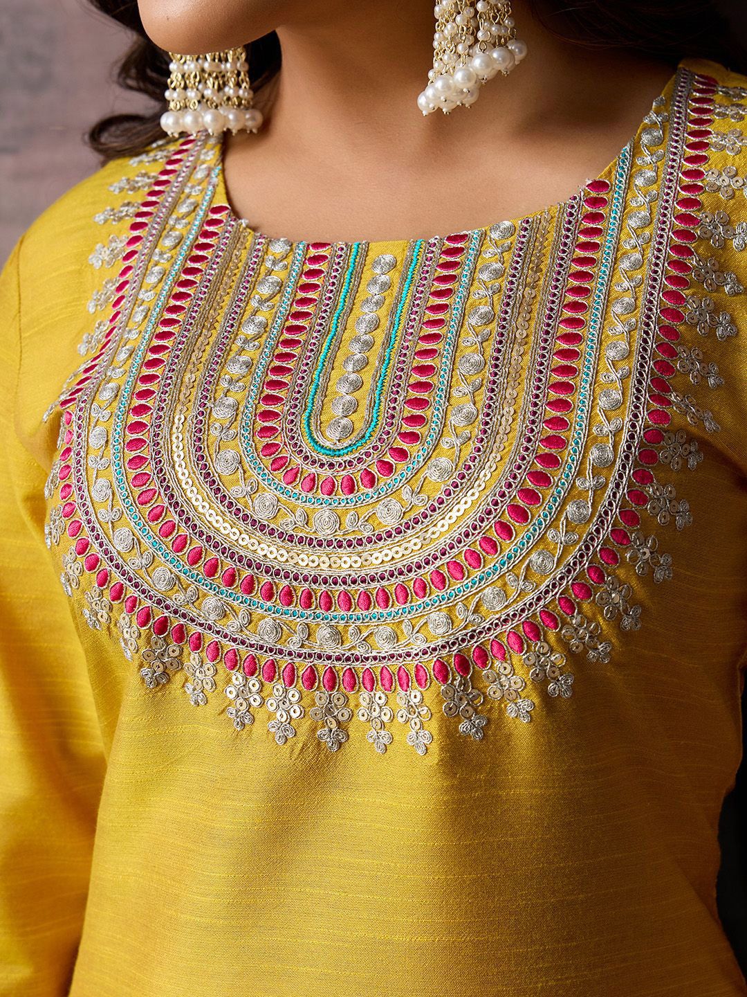 Dhiyona PD Women Embroidered Straight Kurta & Trousers With Dupatta