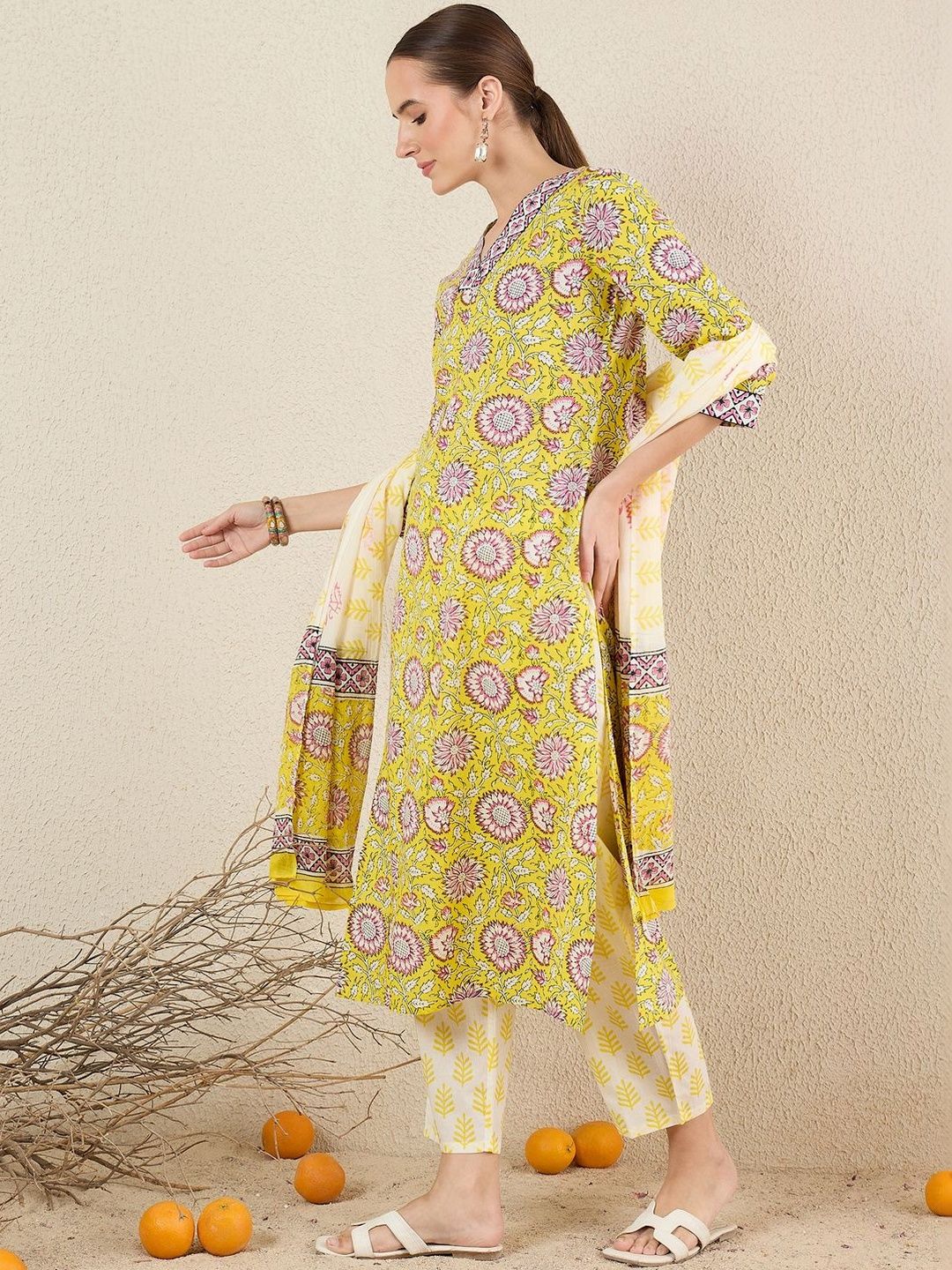 Women Floral Printed Regular Pure Cotton Kurta with Trousers & With Dupatta