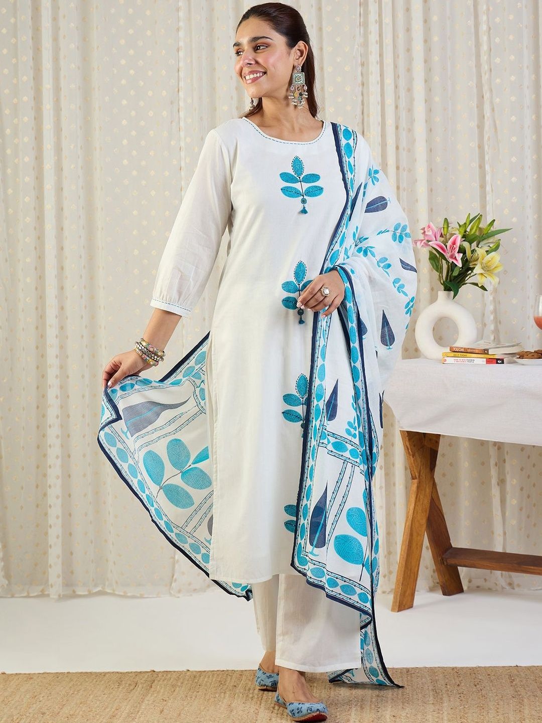 Ethnic Motifs Embroidered Thread Work Pure Cotton Kurta With Trousers & Dupatta
