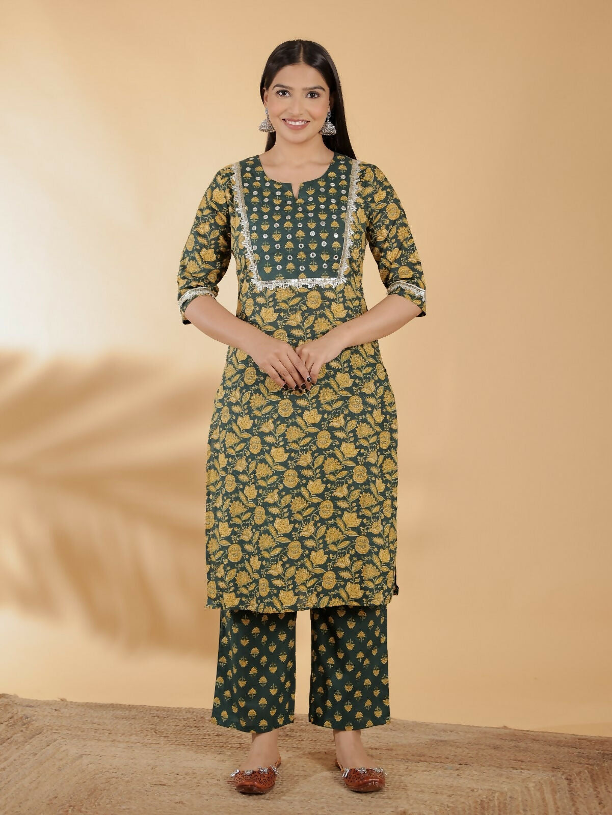 Women's Green Soft Cotton Floral Straight Kurta for Women
