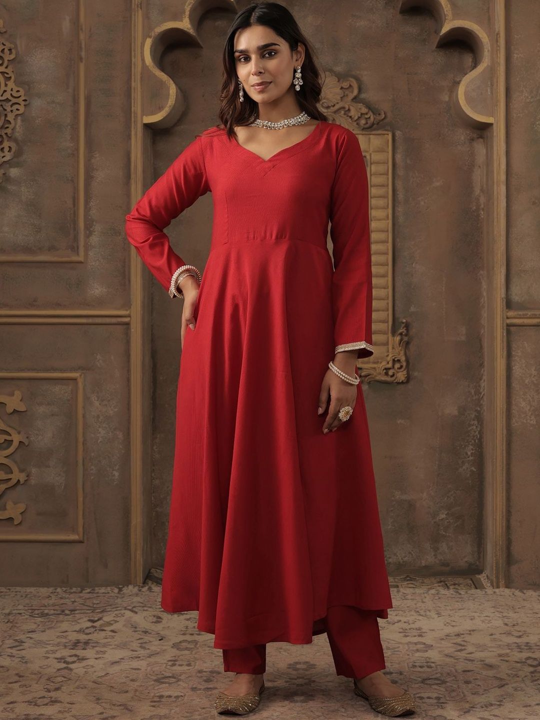 Liva Sweetheart Neck Anarkali Kurta With Trousers & Dupatta