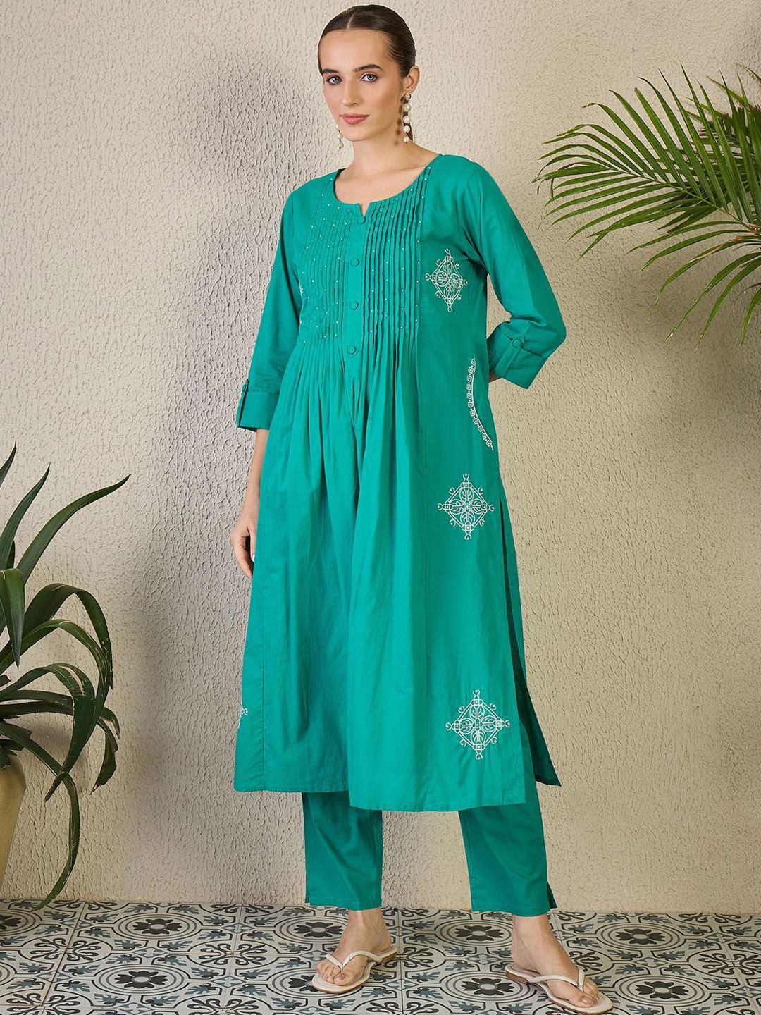 Dhiyona IE Embroidered Notch Neck Pure Cotton Kurta & Trousers
