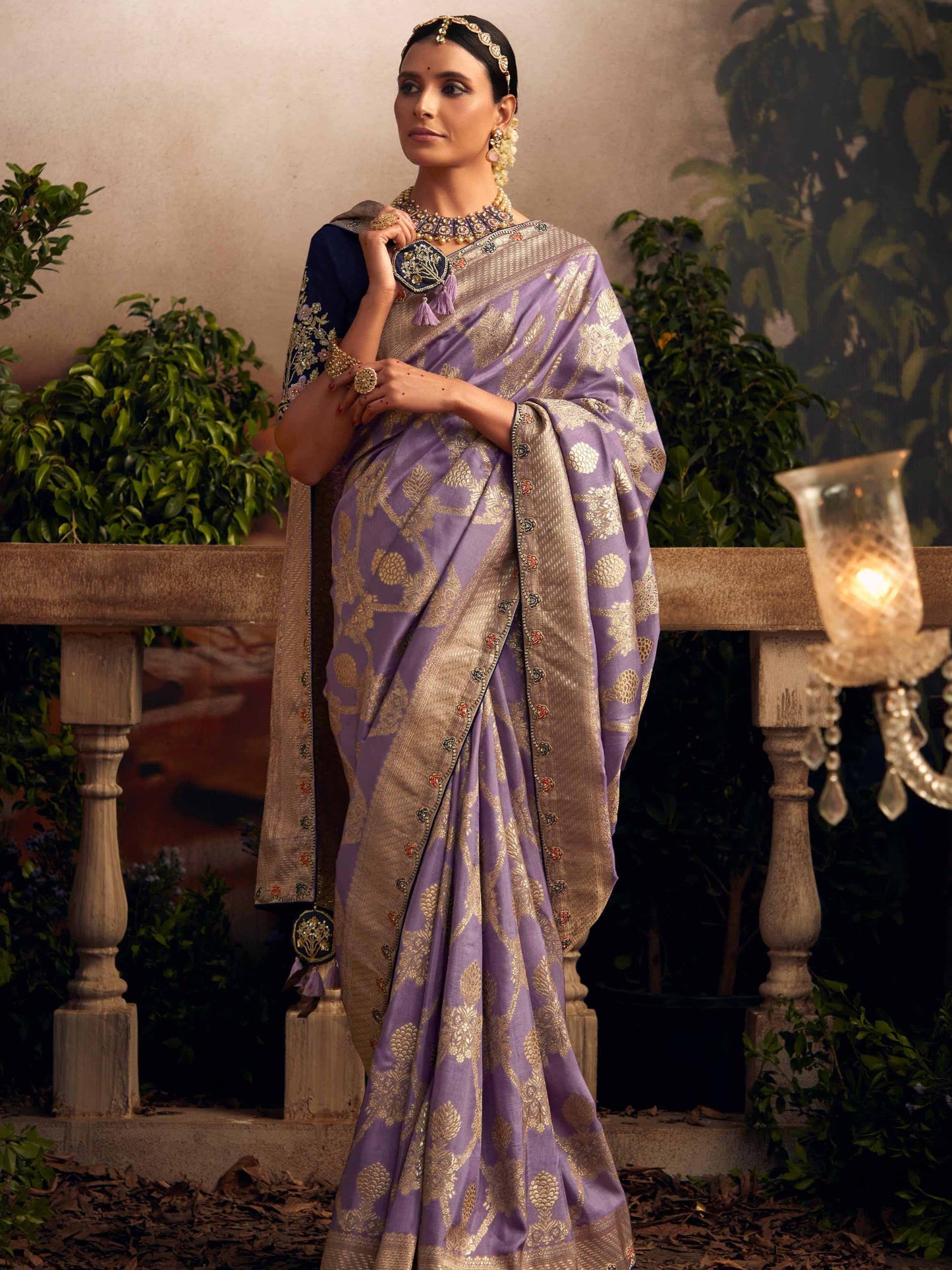 Dhiyona KM Women Elegant Lavender Viscose Dola Silk Saree With Contrast Blue Blouse Piece