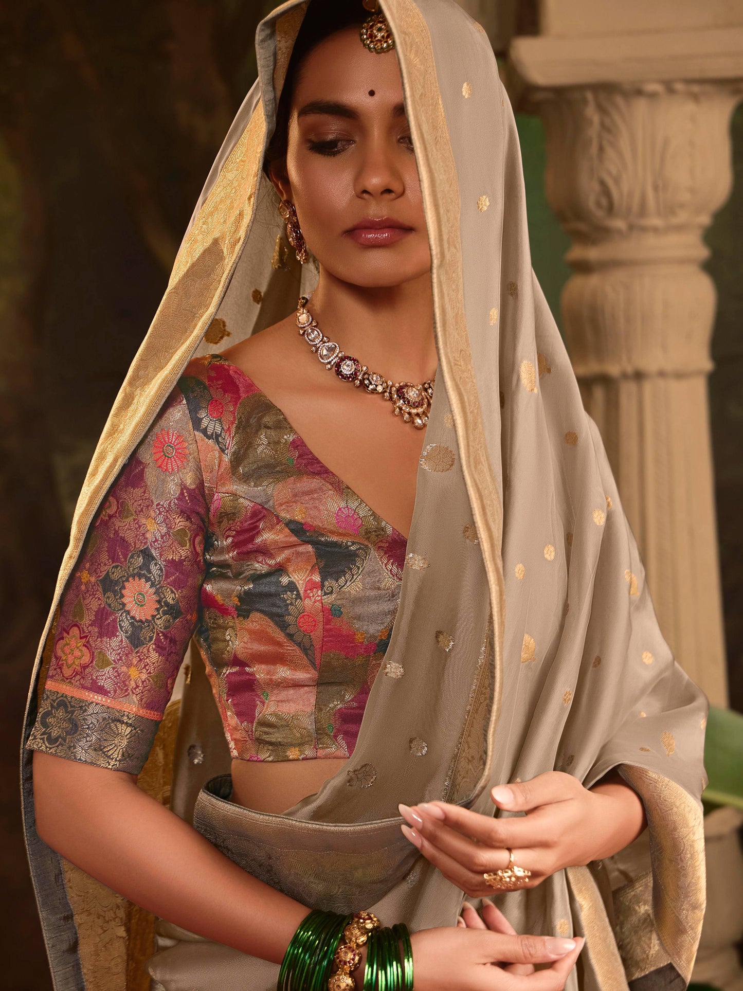 Dhiyona KM Women Elegant Beige Crape Dola Silk Saree