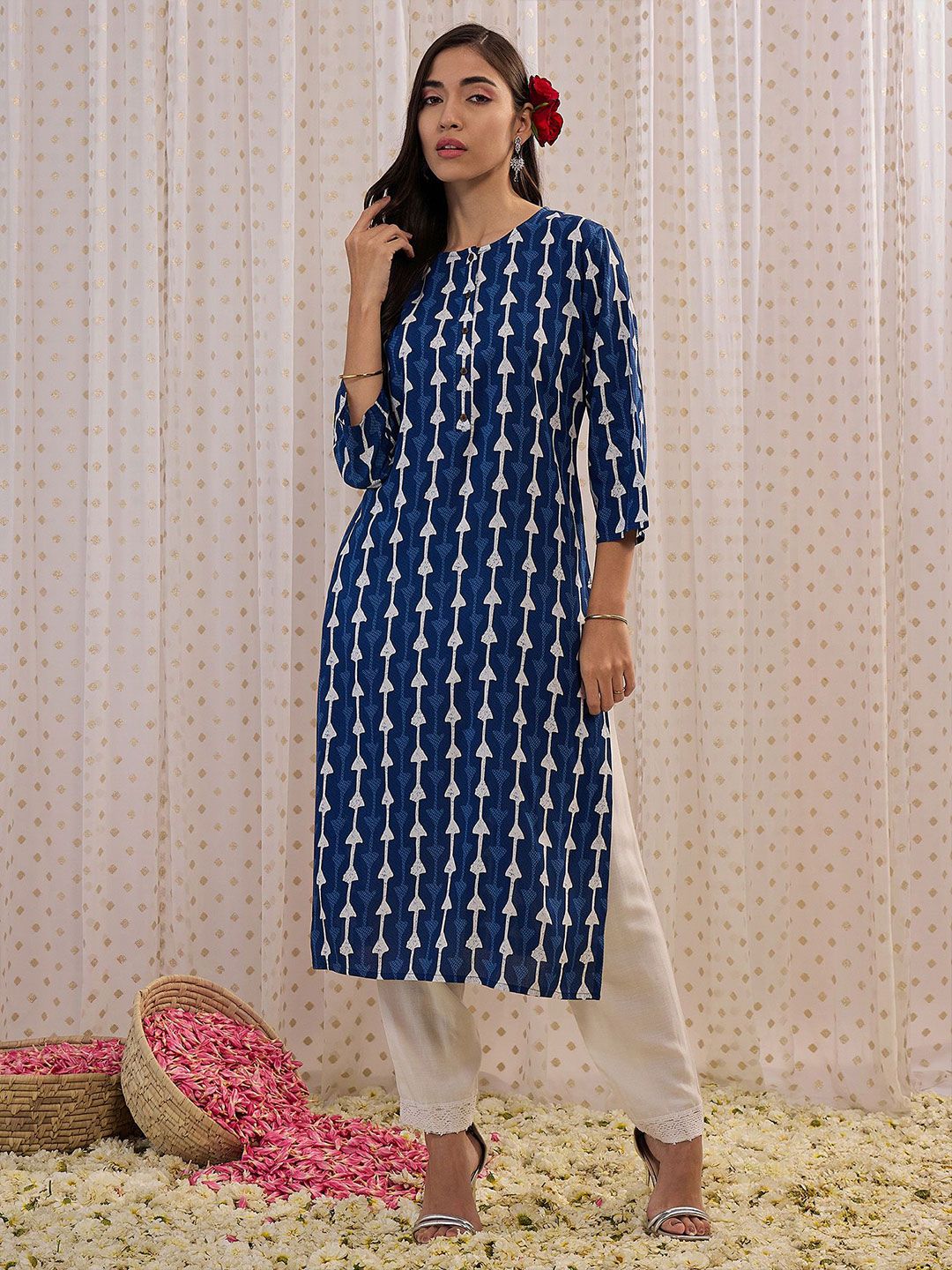 Dhiyona IE Geometric Printed Round Neck Straight Kurta