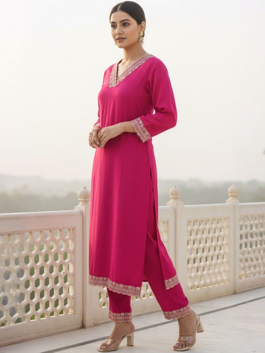 Women Ethnic Motifs Embroidered Regular Thread Work Kurta with Trousers