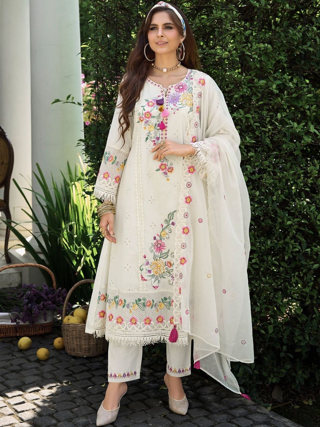 Dhiyona IE Women Floral Embroidered Thread Work Pure Cotton Kurta with Trousers & Dupatta