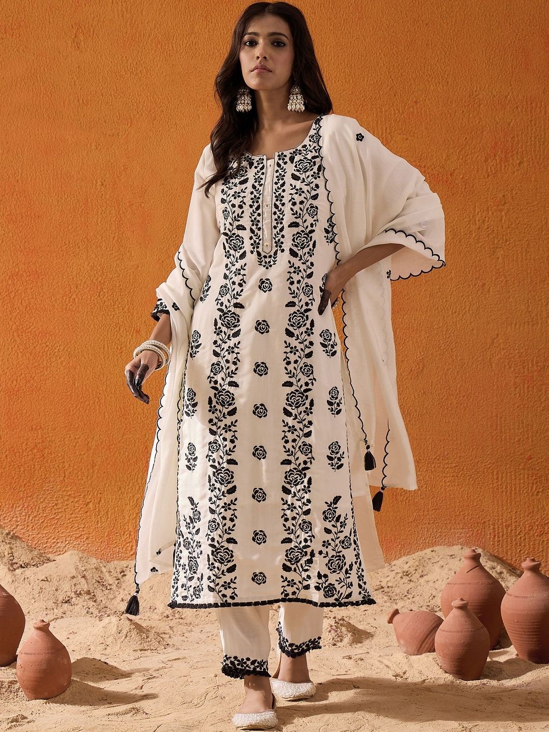 Dhiyona IE Women Ethnic Motifs Embroidered Kurta with Trousers & Dupatta