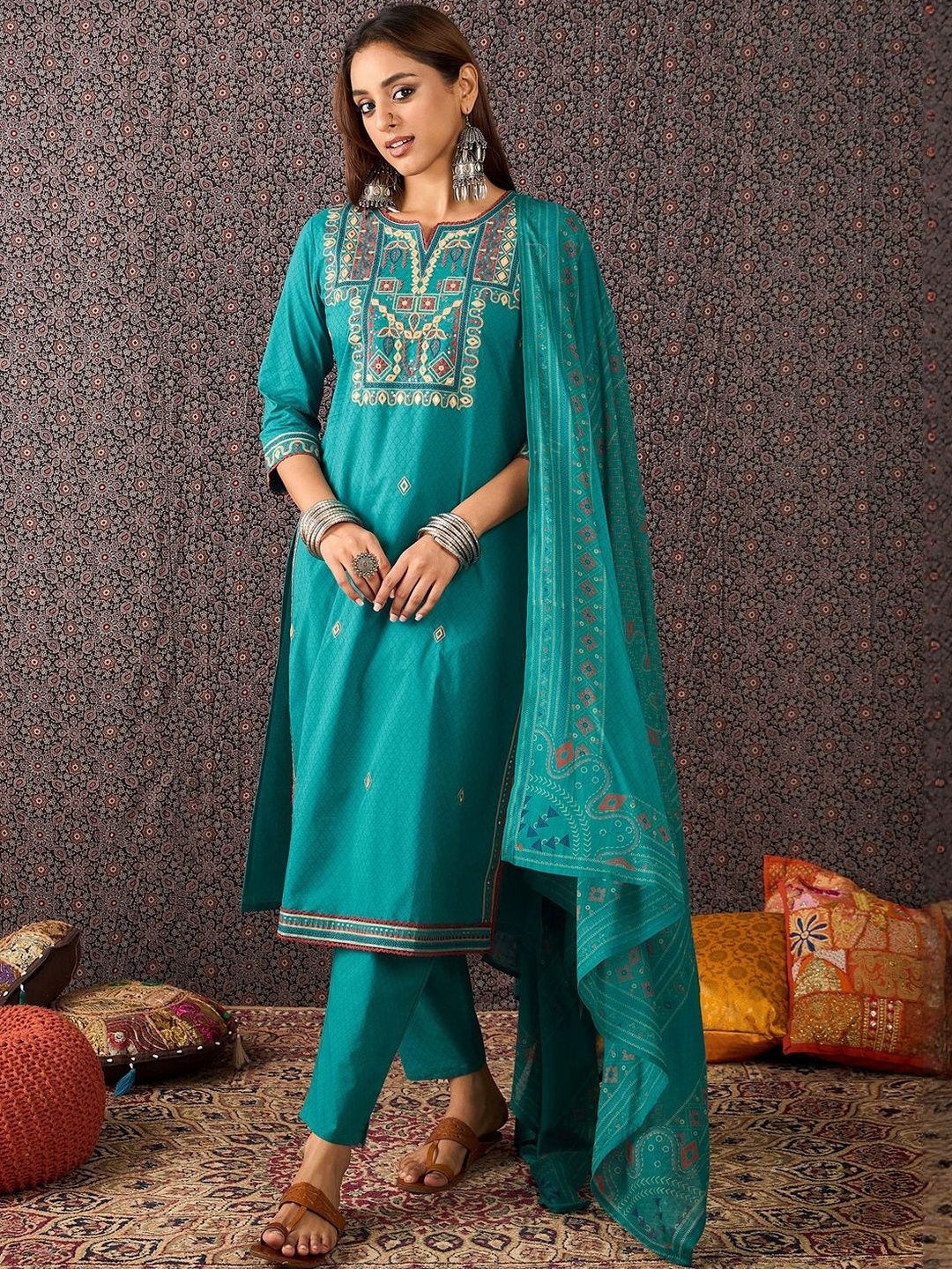 Ethnic Motifs Embroidered Thread Work Pure Cotton Kurta With Trousers & Dupatta